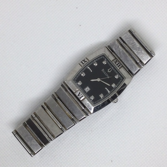 Vintage Silver Bulova Men's Watch with Black Face - Picture 7 of 7